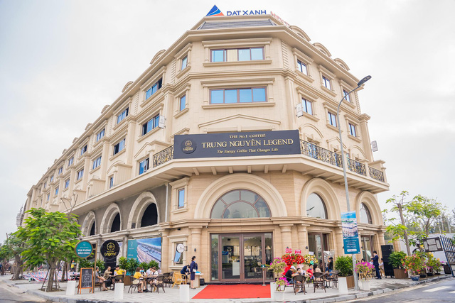Vẻ đẹp như một khu phố Paris của Regal Maison Phu Yen mang đến thần thái sang trọng khác biệt cho bất kỳ một thương hiệu nào lựa chọn khởi đầu kinh doanh tại đây.